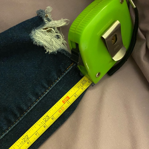 American Eagle Next Level Stretch distressed denim - Picture 7 of 8